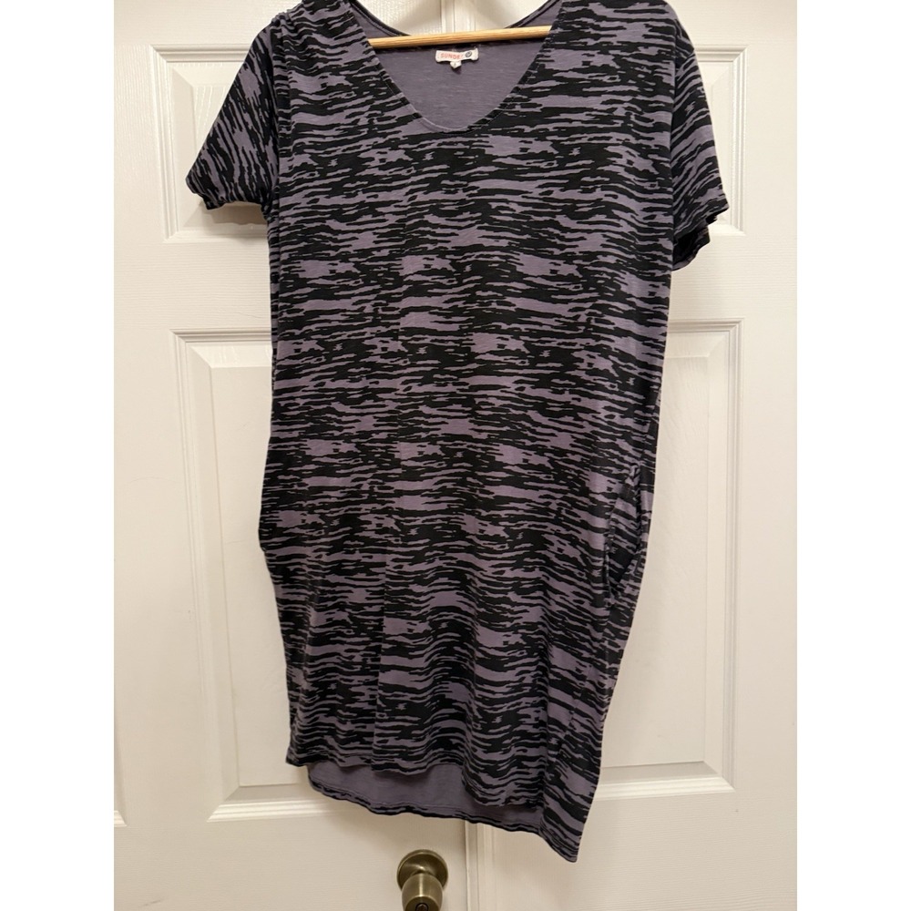 Sundry T-Shirt Dress Womens 2 Medium Grey Black Abstract Tiger Print Pocket